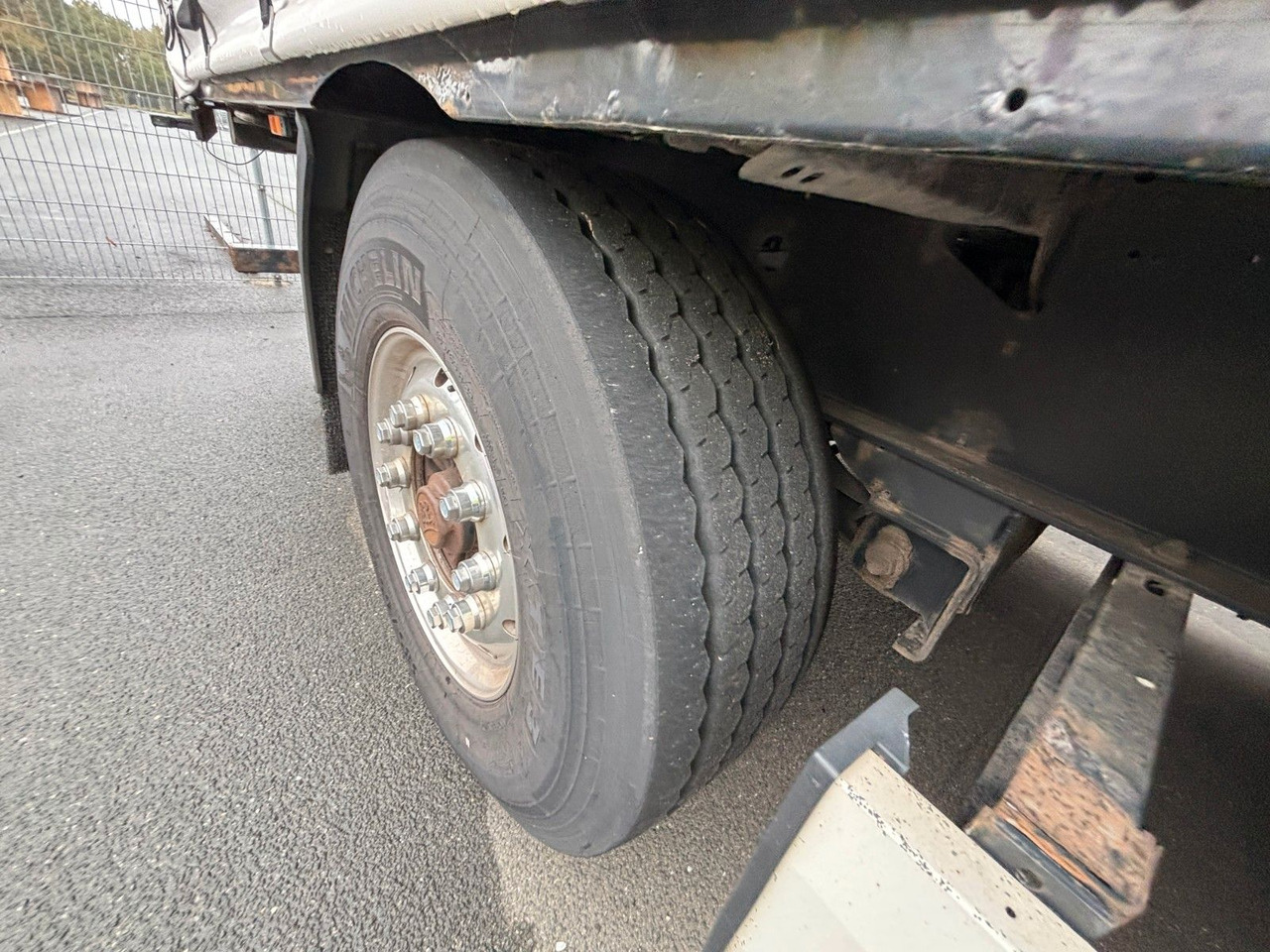 Krone SD Plane Mitnahmestapler Nachlaufachse - Тентованный полуприцеп: фото 5 Krone SD Plane Mitnahmestapler Nachlaufachse - Тентованный полуприцеп: фото 5