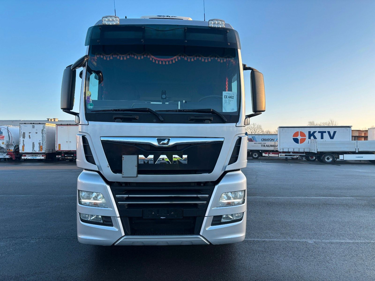 MAN TGX 18.510 XXL Retarder ACC LGS - Тягач: фото 2 MAN TGX 18.510 XXL Retarder ACC LGS - Тягач: фото 2
