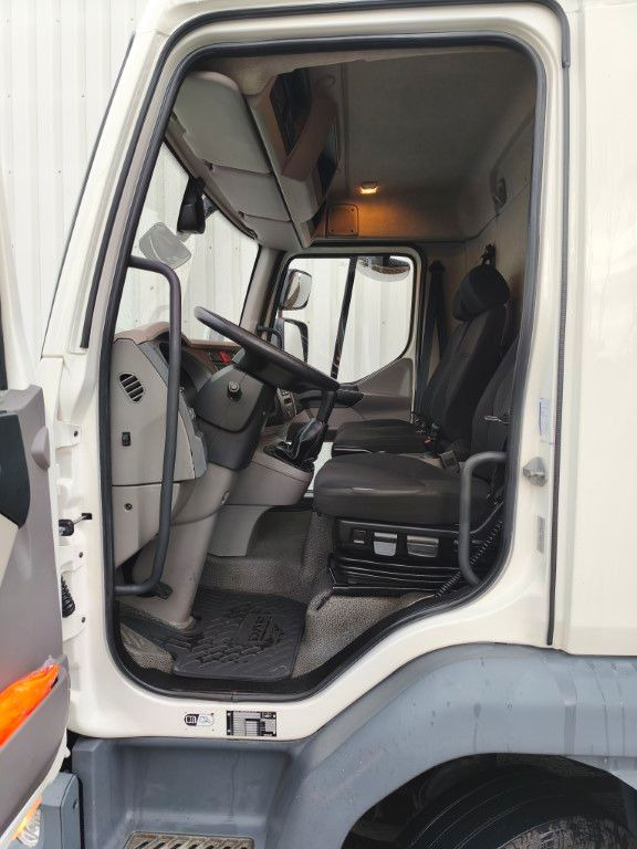 Грузовик с закрытым кузовом DAF FA LF 170 City 8t DC: фото 9
