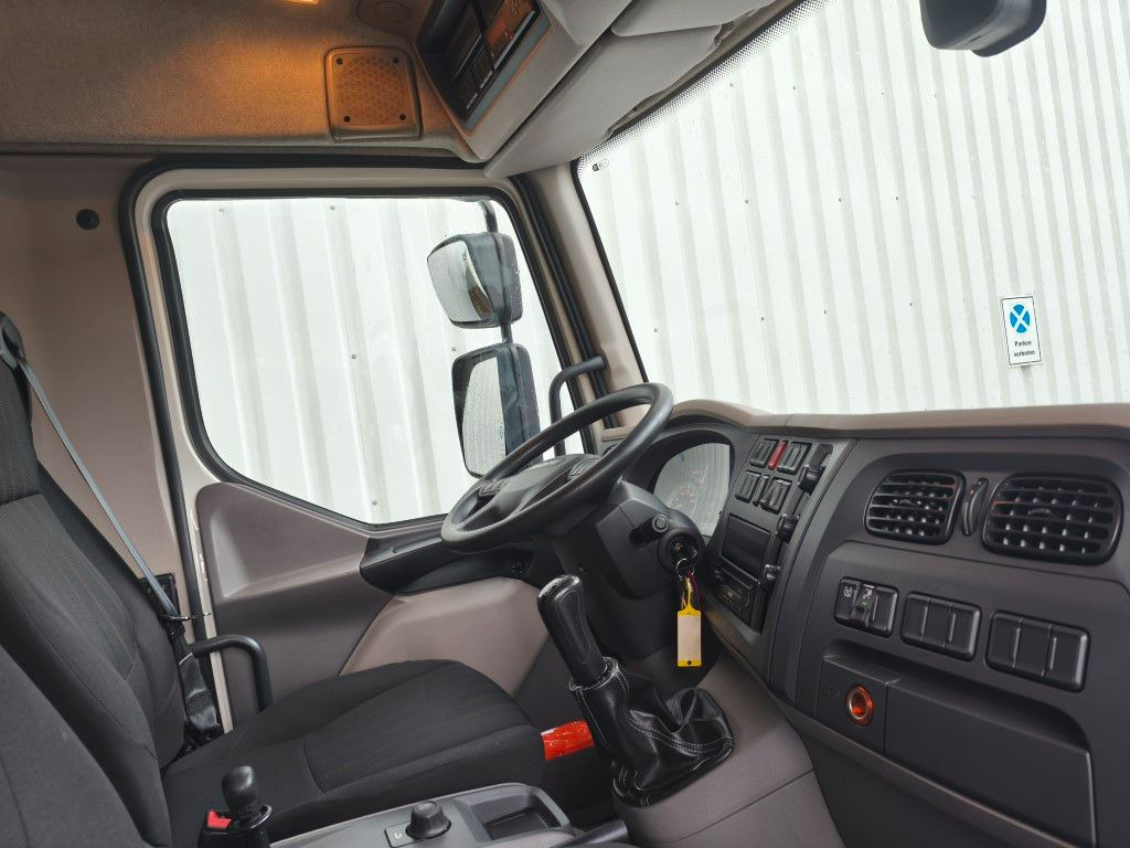 Грузовик с закрытым кузовом DAF FA LF 170 City 8t DC: фото 13