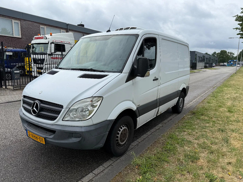 Mercedes-Benz Sprinter 313 2010 kuhlung diepfreez - Фургон-рефрижератор: фото 2 Mercedes-Benz Sprinter 313 2010 kuhlung diepfreez - Фургон-рефрижератор: фото 2