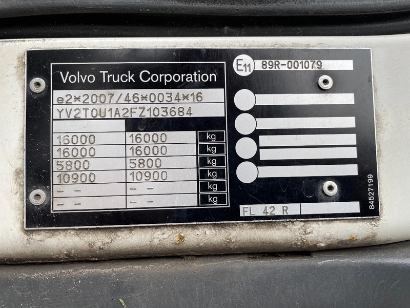 Грузовик с закрытым кузовом Volvo FL 210 euro 6 2015: фото 15 Грузовик с закрытым кузовом Volvo FL 210 euro 6 2015: фото 15