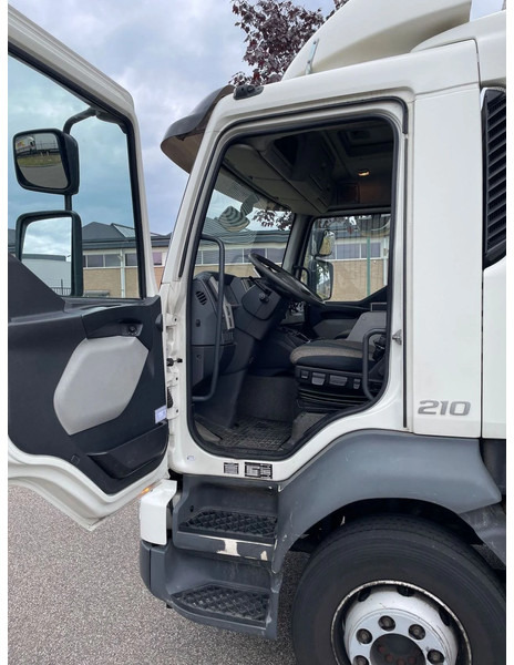 Грузовик с закрытым кузовом Volvo FL 210 euro 6 2015: фото 11 Грузовик с закрытым кузовом Volvo FL 210 euro 6 2015: фото 11