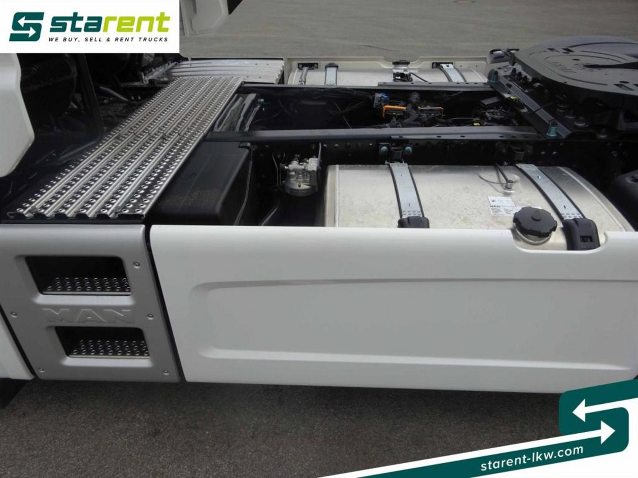 Тягач MAN TGX 18.540 LL Retarder Leder Alcoa Navi MIETE: фото 9 Тягач MAN TGX 18.540 LL Retarder Leder Alcoa Navi MIETE: фото 9