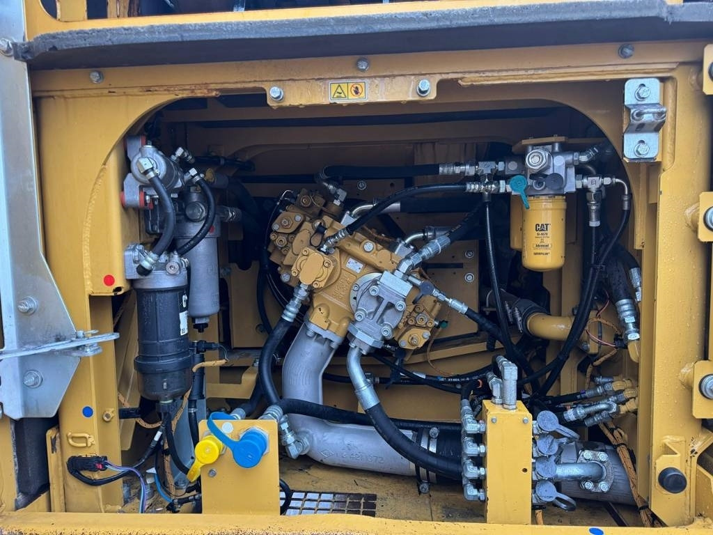 Гусеничный экскаватор CAT 324 EL: фото 11