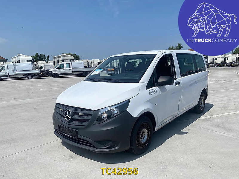 Mercedes-Benz Vito 111 CDI MINIBUS 9 SEATS - Микроавтобус, Пассажирский фургон: фото 1 Mercedes-Benz Vito 111 CDI MINIBUS 9 SEATS - Микроавтобус, Пассажирский фургон: фото 1