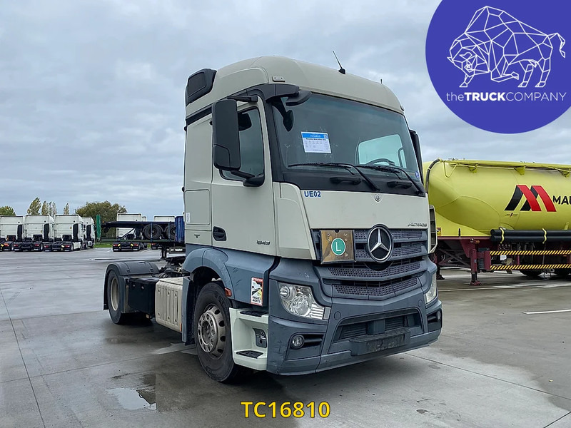 Тягач Mercedes-Benz Actros 1843: фото 9