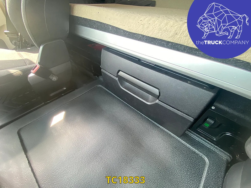 Тягач Mercedes-Benz Actros 1843: фото 7