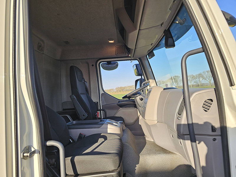 Тентованный грузовик DAF LF 290 16T LIFT 215TKM: фото 7