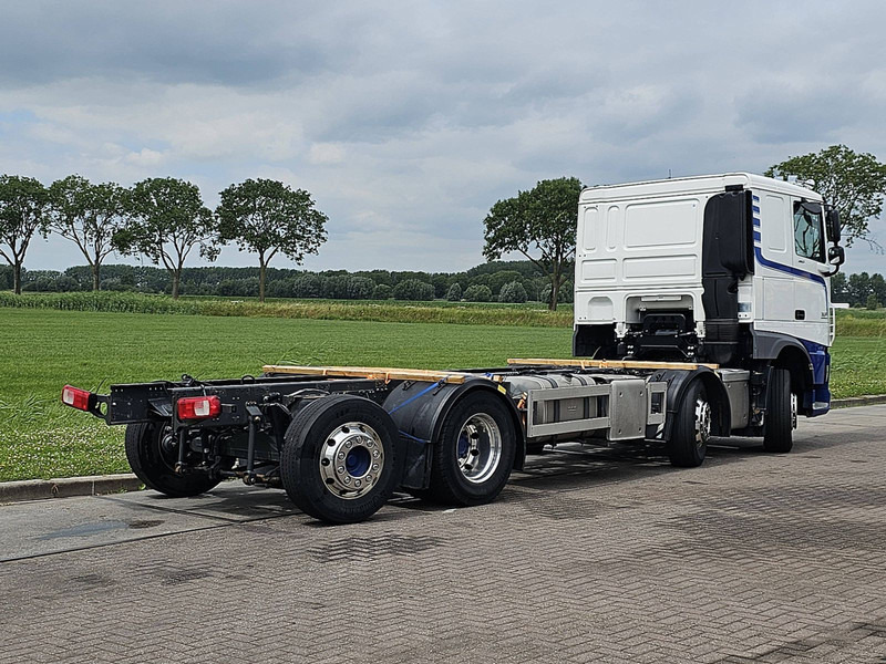 DAF XF 460 8X2 MAN. INT. ADR - Грузовик-шасси: фото 3 DAF XF 460 8X2 MAN. INT. ADR - Грузовик-шасси: фото 3