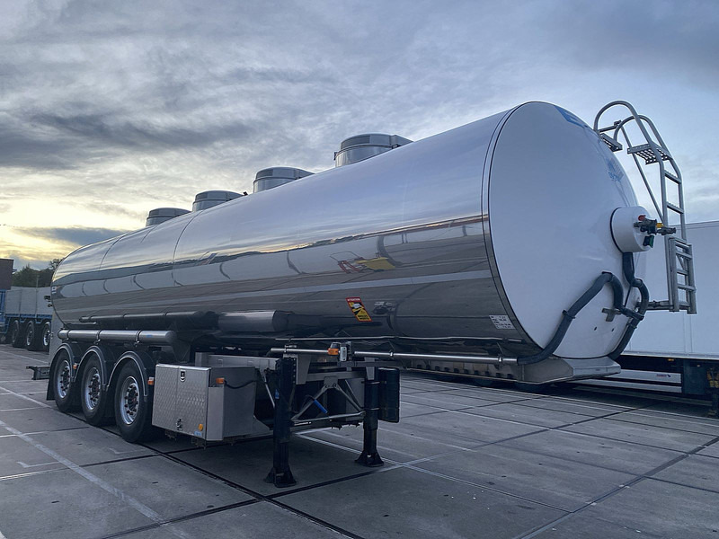 ETA SR3A FOODSTUFF MILK 4 COMP 29M3 - Полуприцеп-цистерна: фото 3 ETA SR3A FOODSTUFF MILK 4 COMP 29M3 - Полуприцеп-цистерна: фото 3