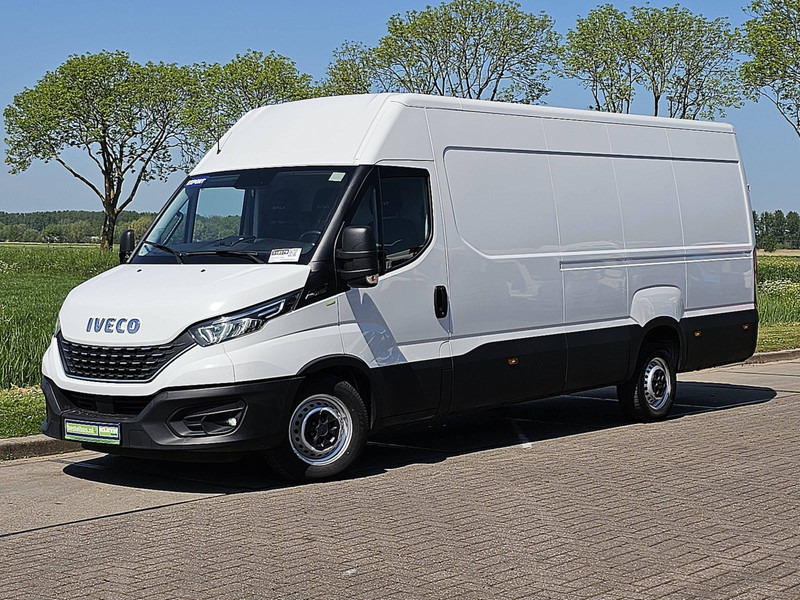 Iveco Daily 35S18 ac aut. 3.0ltr EURO6 - Цельнометаллический фургон: фото 2 Iveco Daily 35S18 ac aut. 3.0ltr EURO6 - Цельнометаллический фургон: фото 2