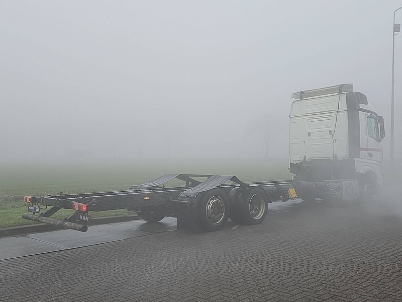 Mercedes-Benz ACTROS 2540 - Грузовик-шасси: фото 3 Mercedes-Benz ACTROS 2540 - Грузовик-шасси: фото 3