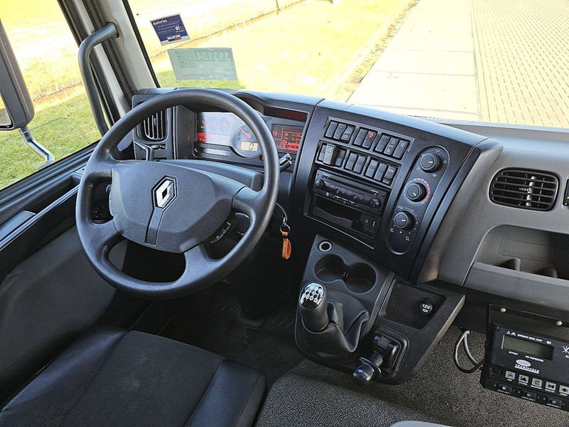 Фото интерьера 1: Renault D 220 -12 FRIGO EU 6 в лизинг Renault D 220 -12 FRIGO EU 6