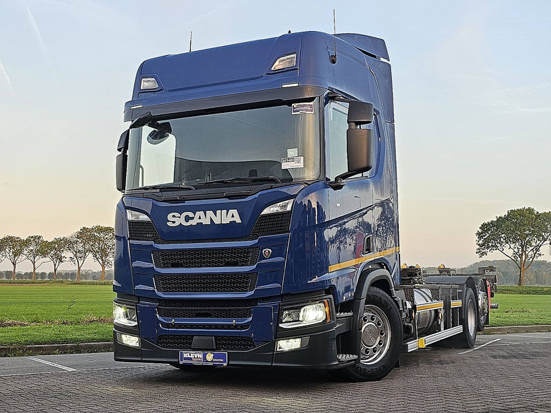 Scania R410 LNG - Грузовик-контейнеровоз/ Сменный кузов: фото 1 Scania R410 LNG - Грузовик-контейнеровоз/ Сменный кузов: фото 1