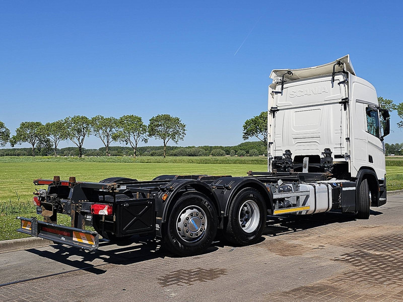 Scania R450 6x2*4 - Грузовик-контейнеровоз/ Сменный кузов: фото 3 Scania R450 6x2*4 - Грузовик-контейнеровоз/ Сменный кузов: фото 3