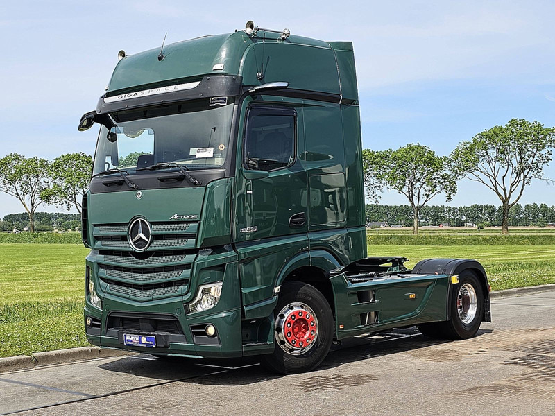 Mercedes-Benz ACTROS 1863 GIGA SOLOSTAR ADR - Тягач: фото 2 Mercedes-Benz ACTROS 1863 GIGA SOLOSTAR ADR - Тягач: фото 2