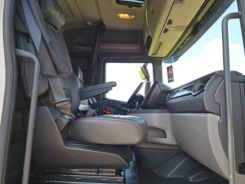 Тягач Scania S580 BRM Limited Edition: фото 7