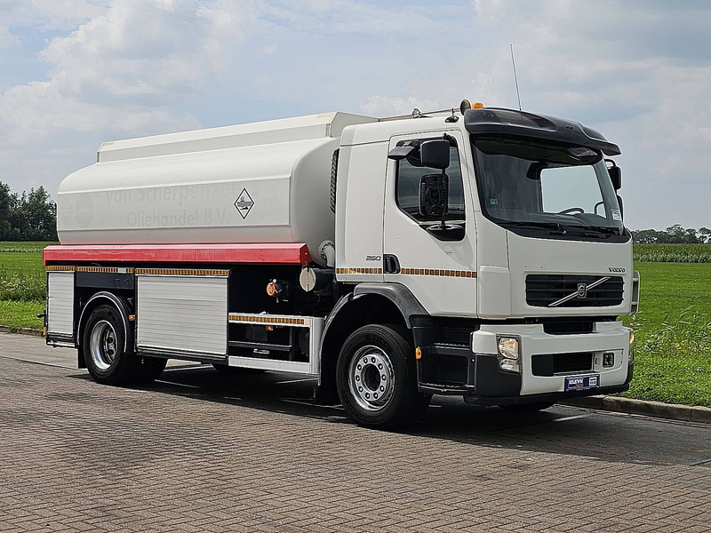 Volvo FE 260.18 - Грузовик-цистерна: фото 5 Volvo FE 260.18 - Грузовик-цистерна: фото 5