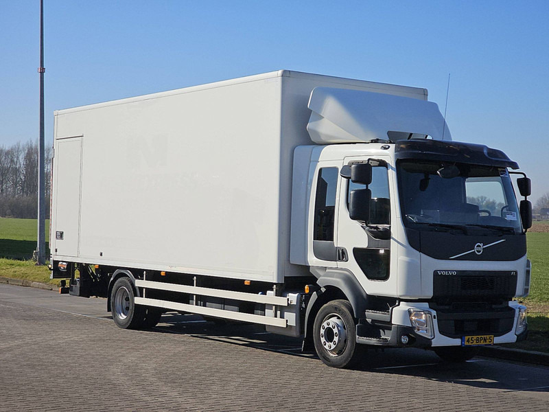 Volvo FL 220.12 - Грузовик с закрытым кузовом: фото 5 Volvo FL 220.12 - Грузовик с закрытым кузовом: фото 5