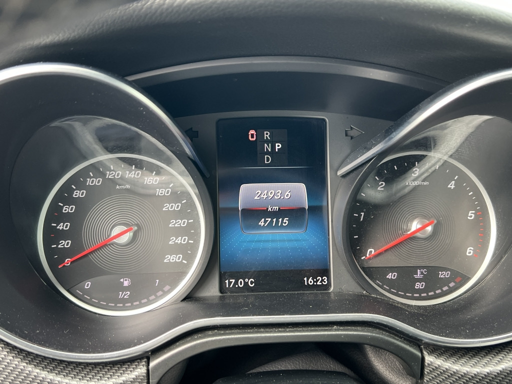 Mercedes-Benz V 300 d AVANTGARDE AMG line kompakt Burmester - Легковой автомобиль: фото 4 Mercedes-Benz V 300 d AVANTGARDE AMG line kompakt Burmester - Легковой автомобиль: фото 4