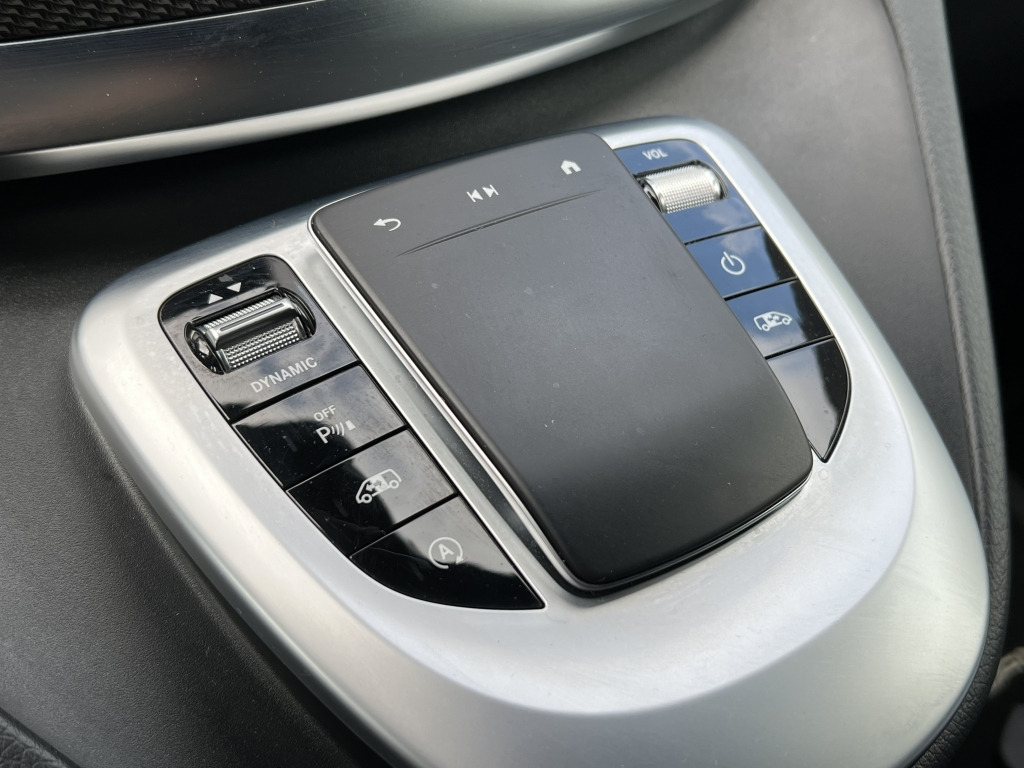 Mercedes-Benz V 300 d AVANTGARDE AMG line kompakt Burmester - Легковой автомобиль: фото 5 Mercedes-Benz V 300 d AVANTGARDE AMG line kompakt Burmester - Легковой автомобиль: фото 5