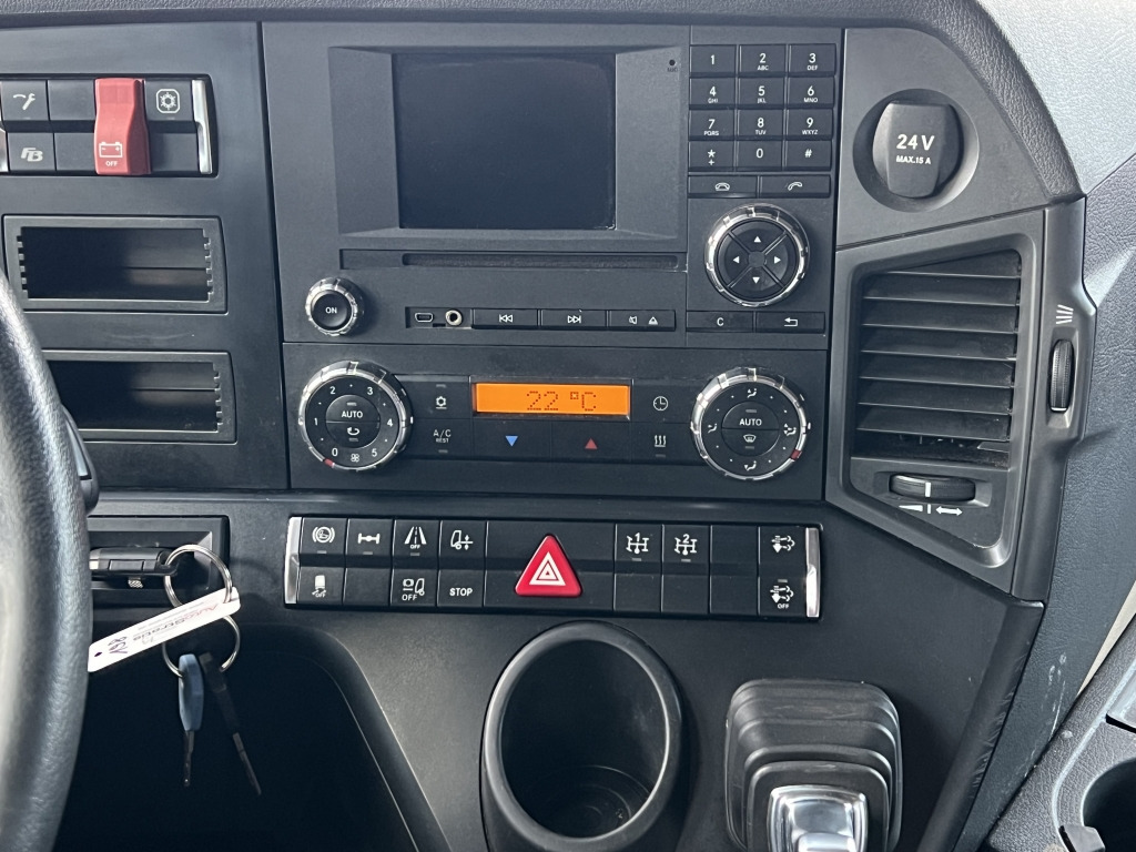 Mercedes-Benz Actros 1845 Klimaautom. Retarder 2x Nebenantrieb - Тягач: фото 4 Mercedes-Benz Actros 1845 Klimaautom. Retarder 2x Nebenantrieb - Тягач: фото 4