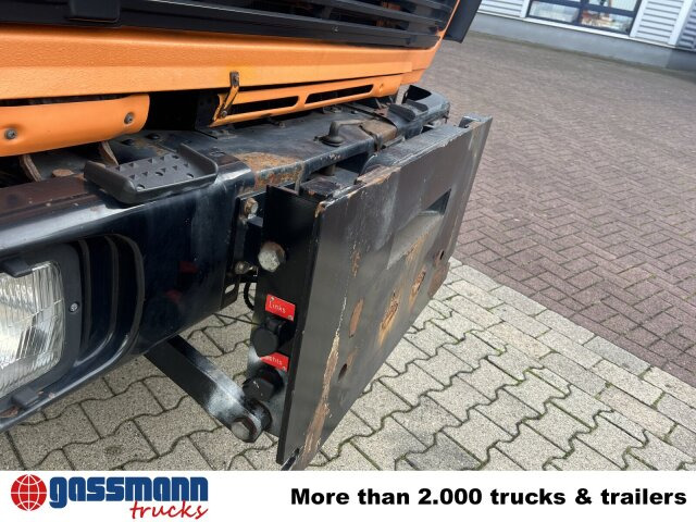 Mercedes-Benz 1617 C 4x2, Winterdienstausstattung - Подметально-уборочная машина: фото 4 Mercedes-Benz 1617 C 4x2, Winterdienstausstattung - Подметально-уборочная машина: фото 4