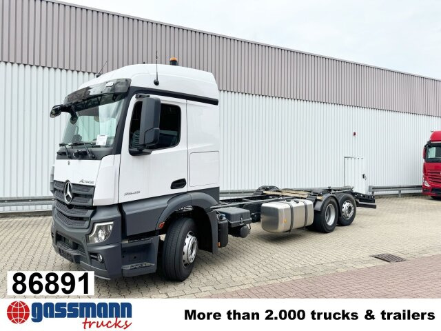 Mercedes-Benz Actros 2545 L 6x2, Lenk-/Liftachse, StreamSpace, - Грузовик-шасси: фото 1 Mercedes-Benz Actros 2545 L 6x2, Lenk-/Liftachse, StreamSpace, - Грузовик-шасси: фото 1