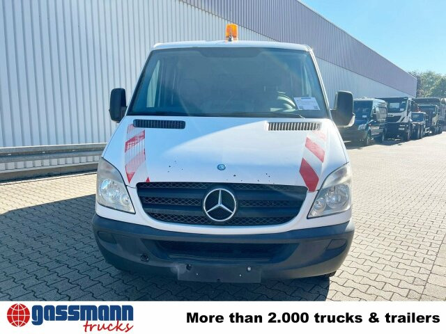 Малотоннажный бортовой грузовик, Грузопассажирский фургон Mercedes-Benz Sprinter 209 CDI 4x2 Doka: фото 6