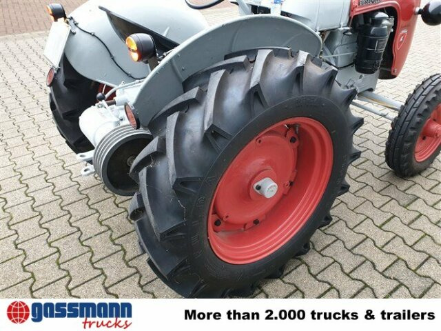 Traktor DL25 - Трактор: фото 3 Traktor DL25 - Трактор: фото 3