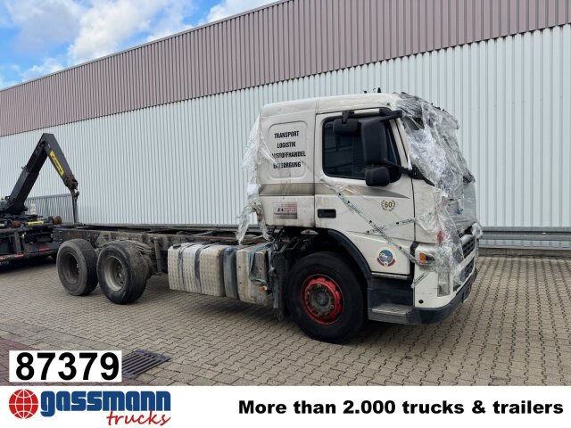Volvo FM 380 6x4 R mit Brandschaden - Самосвал: фото 1 Volvo FM 380 6x4 R mit Brandschaden - Самосвал: фото 1