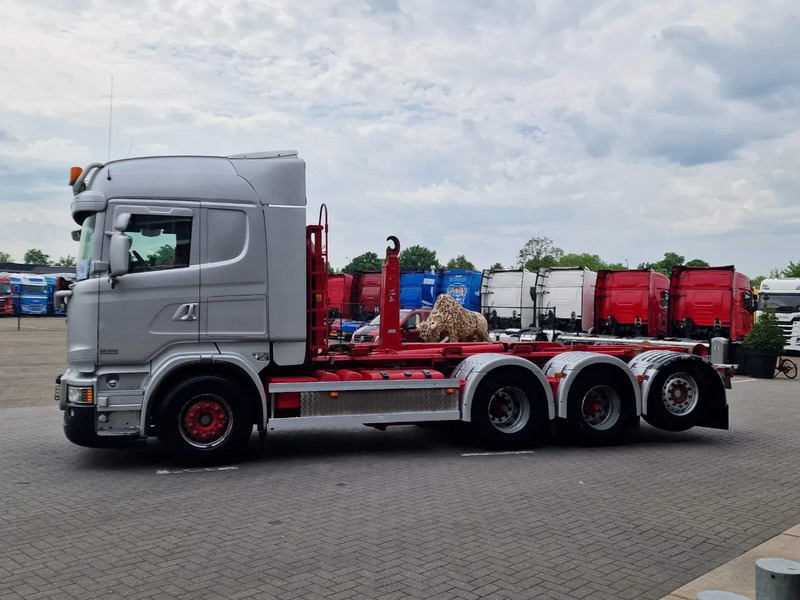 Scania R490 8x4*4 - HIAB XR24SL58 24T hooklift - Euro 6 - Full air - Steering axle - Крюковой мультилифт: фото 4 Scania R490 8x4*4 - HIAB XR24SL58 24T hooklift - Euro 6 - Full air - Steering axle - Крюковой мультилифт: фото 4