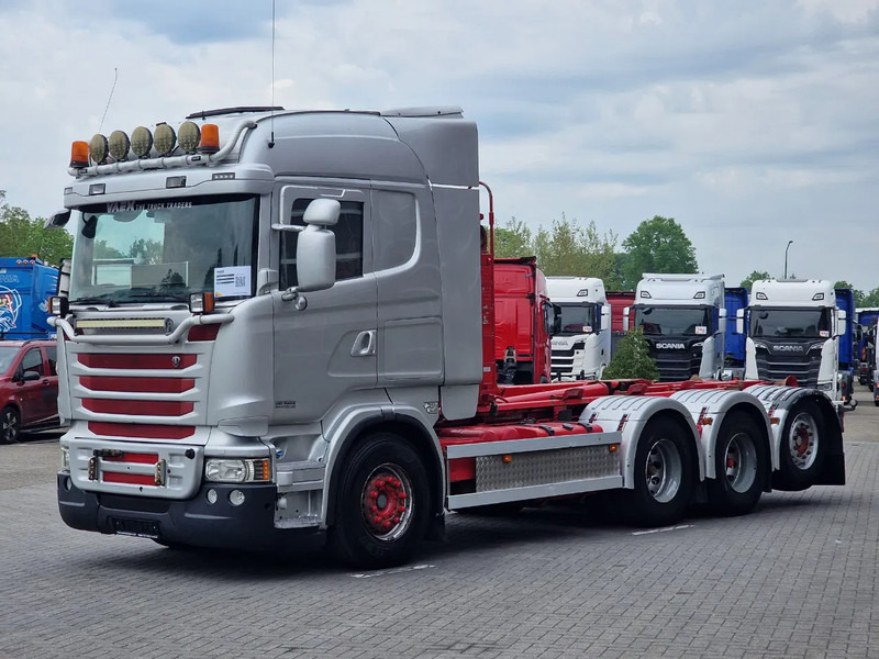 Scania R490 8x4*4 - HIAB XR24SL58 24T hooklift - Euro 6 - Full air - Steering axle - Крюковой мультилифт: фото 3 Scania R490 8x4*4 - HIAB XR24SL58 24T hooklift - Euro 6 - Full air - Steering axle - Крюковой мультилифт: фото 3