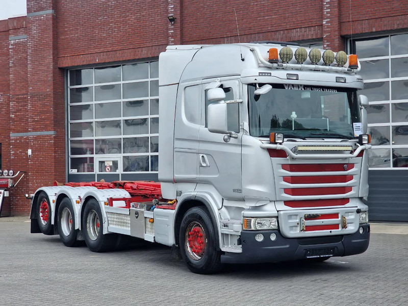 Scania R490 8x4*4 - HIAB XR24SL58 24T hooklift - Euro 6 - Full air - Steering axle - Крюковой мультилифт: фото 1 Scania R490 8x4*4 - HIAB XR24SL58 24T hooklift - Euro 6 - Full air - Steering axle - Крюковой мультилифт: фото 1