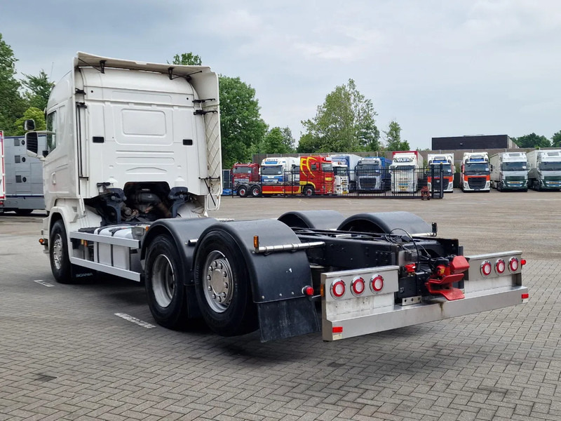 Scania R580 V8 Highline 6x2*4 - Chassis - Retarder - Steering axle - 410 WB - Custom interior - Full air - Грузовик-шасси: фото 5 Scania R580 V8 Highline 6x2*4 - Chassis - Retarder - Steering axle - 410 WB - Custom interior - Full air - Грузовик-шасси: фото 5