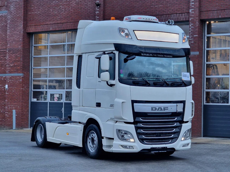 DAF XF 460 SuperSpaceCab 4x2 - Full air - Night Clima - TV -Microwave - Full spoiler - Navi - Тягач: фото 1 DAF XF 460 SuperSpaceCab 4x2 - Full air - Night Clima - TV -Microwave - Full spoiler - Navi - Тягач: фото 1