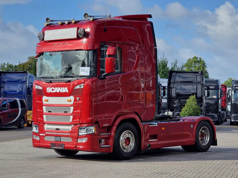 Scania S500 NGS Highline 4x2 - Retarder - Night clima - Full air - Custom interior - Full spoiler - 2 tank - Тягач: фото 3 Scania S500 NGS Highline 4x2 - Retarder - Night clima - Full air - Custom interior - Full spoiler - 2 tank - Тягач: фото 3