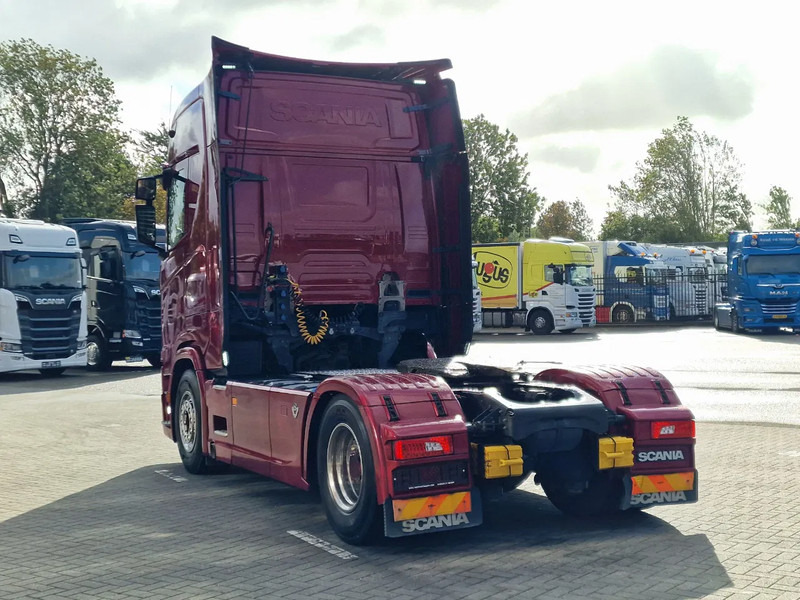 Scania S500 NGS Highline 4x2 - Retarder - Night clima - Full air - Custom interior - Full spoiler - 2 tank - Тягач: фото 5 Scania S500 NGS Highline 4x2 - Retarder - Night clima - Full air - Custom interior - Full spoiler - 2 tank - Тягач: фото 5