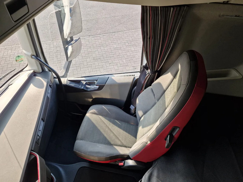Тягач Volvo FH 13.500 Globetrotter 4x2 - I parkcool - Full air - Low KM 347Tkm - Fridge: фото 16