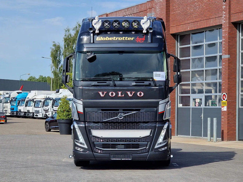 Volvo FH 13.540 Globetrotterl XL 6x4 - Royal - Retarder - Full air - 3.40 WB - Low KM - Тягач: фото 2 Volvo FH 13.540 Globetrotterl XL 6x4 - Royal - Retarder - Full air - 3.40 WB - Low KM - Тягач: фото 2