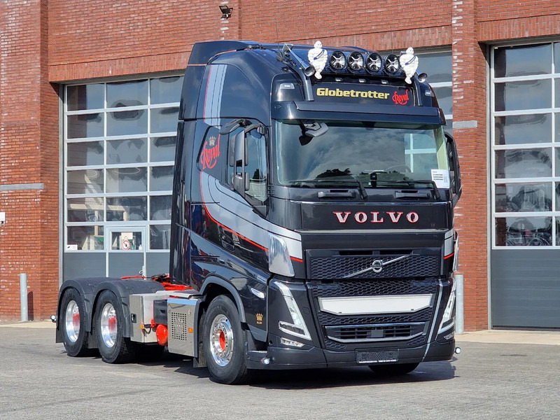 Volvo FH 13.540 Globetrotterl XL 6x4 - Royal - Retarder - Full air - 3.40 WB - Low KM - Тягач: фото 1 Volvo FH 13.540 Globetrotterl XL 6x4 - Royal - Retarder - Full air - 3.40 WB - Low KM - Тягач: фото 1