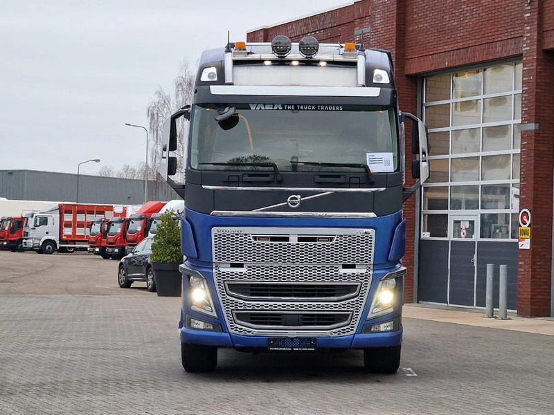 Volvo FH 16.750 Globetrotter 6x4 - Lift axle - HUB reduction - PTO/Hydraulic - 3.40 WB - Тягач: фото 2 Volvo FH 16.750 Globetrotter 6x4 - Lift axle - HUB reduction - PTO/Hydraulic - 3.40 WB - Тягач: фото 2