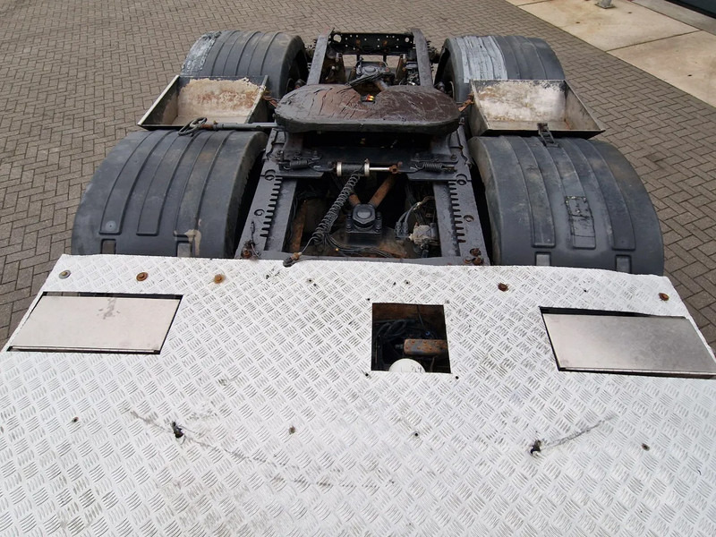 Тягач Volvo FH 16.750 Globetrotter 6x4 - Lift axle - HUB reduction - PTO/Hydraulic - 3.40 WB: фото 19 Тягач Volvo FH 16.750 Globetrotter 6x4 - Lift axle - HUB reduction - PTO/Hydraulic - 3.40 WB: фото 19