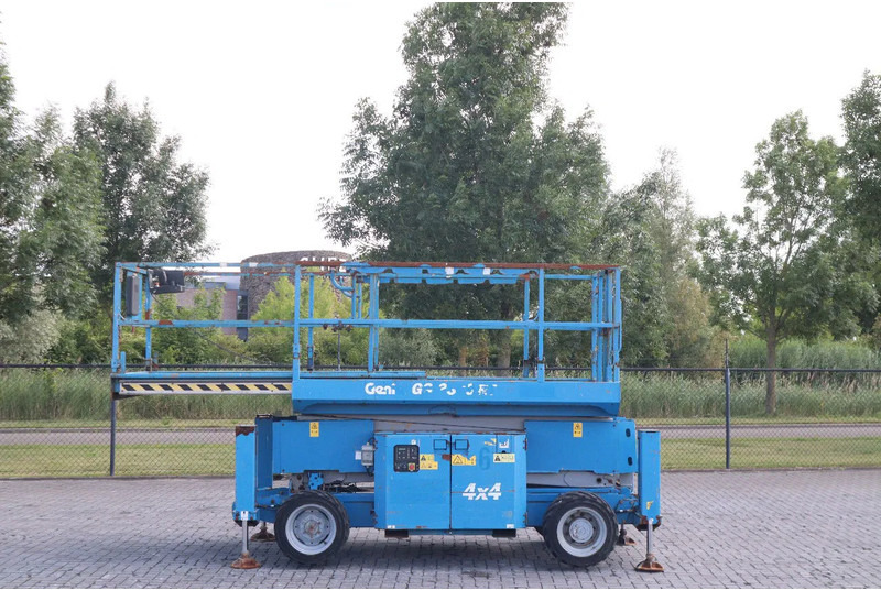 Genie GS-3369 RT | 12 METER | 454 kg - Ножничный подъемник: фото 4 Genie GS-3369 RT | 12 METER | 454 kg - Ножничный подъемник: фото 4
