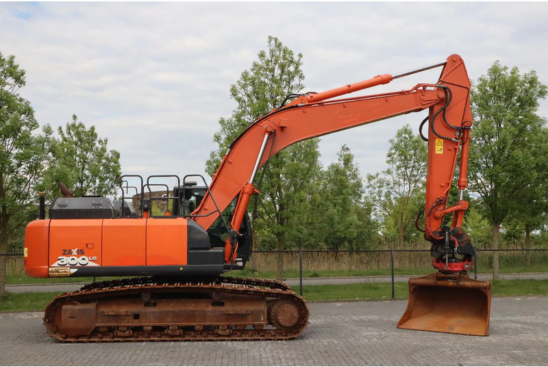 Hitachi ZX300 LC-6 | ROTOTILT | BUCKET | GPS - Гусеничный экскаватор: фото 4 Hitachi ZX300 LC-6 | ROTOTILT | BUCKET | GPS - Гусеничный экскаватор: фото 4