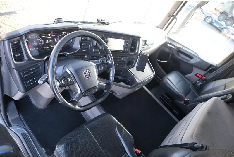 Самосвал Scania R580 V8 NGS | 8X4 | RETARDER | EURO 6 | BIG AXLES: фото 16 Самосвал Scania R580 V8 NGS | 8X4 | RETARDER | EURO 6 | BIG AXLES: фото 16