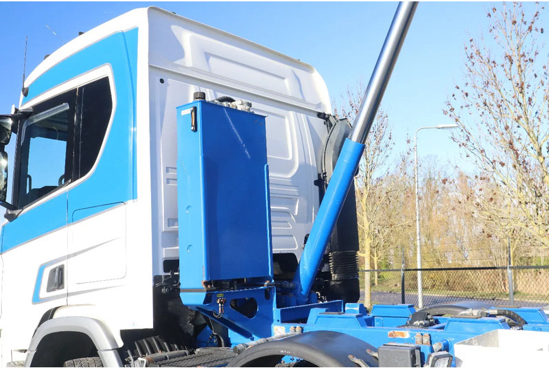 Самосвал Scania R580 V8 NGS | 8X4 | RETARDER | EURO 6 | BIG AXLES: фото 10 Самосвал Scania R580 V8 NGS | 8X4 | RETARDER | EURO 6 | BIG AXLES: фото 10