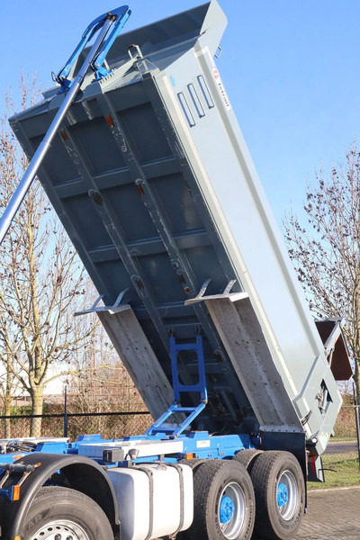 Самосвал Scania R580 V8 NGS | 8X4 | RETARDER | EURO 6 | BIG AXLES: фото 8 Самосвал Scania R580 V8 NGS | 8X4 | RETARDER | EURO 6 | BIG AXLES: фото 8