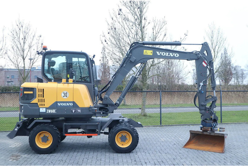 Volvo EW 60 E | DEMO | 30 KM/H | ROTOTILT + GRIPPER | BUCKET - Колёсный экскаватор: фото 4 Volvo EW 60 E | DEMO | 30 KM/H | ROTOTILT + GRIPPER | BUCKET - Колёсный экскаватор: фото 4